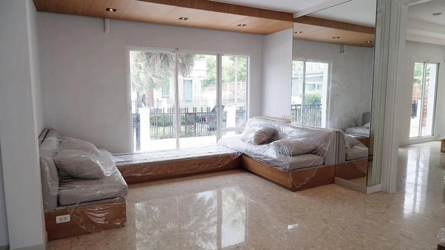 ประกาศฟรี! ซื้อ-ขาย-เช่า คอนโด บ้าน ทาวน์โฮม ที่ดิน และพื้นที่เชิงพาณิชย์ทั่วประเทศไทย ทุกทำเล ทุกงบประมาณ ไม่มีค่าใช้จ่าย ลงง่าย ขายไว เข้าถึงผู้ซื้อโดยตรง 4 502250pic3.jpg