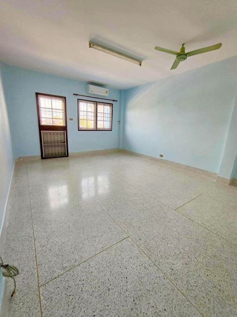 ประกาศฟรี! ซื้อ-ขาย-เช่า คอนโด บ้าน ทาวน์โฮม ที่ดิน และพื้นที่เชิงพาณิชย์ทั่วประเทศไทย ทุกทำเล ทุกงบประมาณ ไม่มีค่าใช้จ่าย ลงง่าย ขายไว เข้าถึงผู้ซื้อโดยตรง 5 226460pic4.jpg