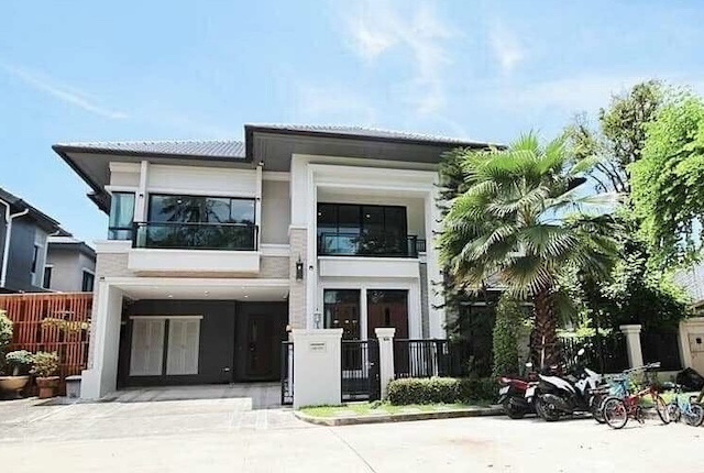 ประกาศฟรี! ซื้อ-ขาย-เช่า คอนโด บ้าน ทาวน์โฮม ที่ดิน และพื้นที่เชิงพาณิชย์ทั่วประเทศไทย ทุกทำเล ทุกงบประมาณ ไม่มีค่าใช้จ่าย ลงง่าย ขายไว เข้าถึงผู้ซื้อโดยตรง 2 291477pic1.jpg