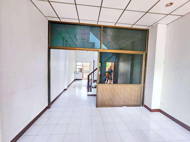 ประกาศฟรี! ซื้อ-ขาย-เช่า คอนโด บ้าน ทาวน์โฮม ที่ดิน และพื้นที่เชิงพาณิชย์ทั่วประเทศไทย ทุกทำเล ทุกงบประมาณ ไม่มีค่าใช้จ่าย ลงง่าย ขายไว เข้าถึงผู้ซื้อโดยตรง 4 227125pic3.jpg