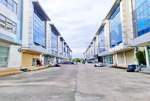 ประกาศฟรี! ซื้อ-ขาย-เช่า คอนโด บ้าน ทาวน์โฮม ที่ดิน และพื้นที่เชิงพาณิชย์ทั่วประเทศไทย ทุกทำเล ทุกงบประมาณ ไม่มีค่าใช้จ่าย ลงง่าย ขายไว เข้าถึงผู้ซื้อโดยตรง 2 227119pic1.jpg