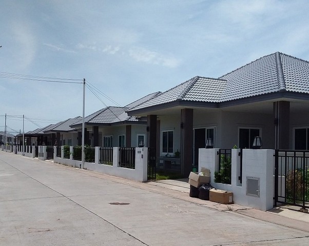 ประกาศฟรี! ซื้อ-ขาย-เช่า คอนโด บ้าน ทาวน์โฮม ที่ดิน และพื้นที่เชิงพาณิชย์ทั่วประเทศไทย ทุกทำเล ทุกงบประมาณ ไม่มีค่าใช้จ่าย ลงง่าย ขายไว เข้าถึงผู้ซื้อโดยตรง 3 204180pic2.jpg