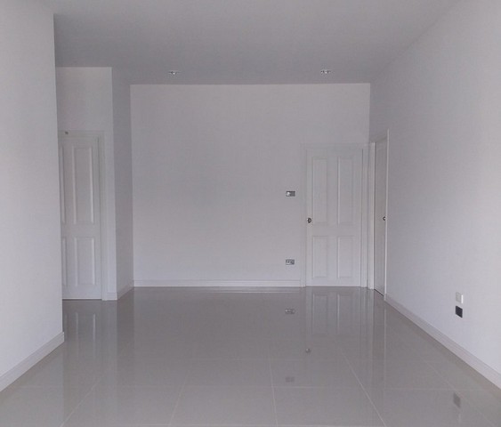 ประกาศฟรี! ซื้อ-ขาย-เช่า คอนโด บ้าน ทาวน์โฮม ที่ดิน และพื้นที่เชิงพาณิชย์ทั่วประเทศไทย ทุกทำเล ทุกงบประมาณ ไม่มีค่าใช้จ่าย ลงง่าย ขายไว เข้าถึงผู้ซื้อโดยตรง 5 204180pic4.jpg