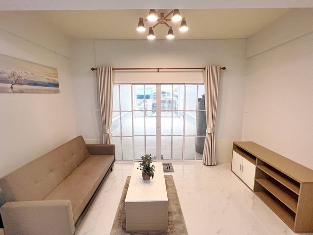 ประกาศฟรี! ซื้อ-ขาย-เช่า คอนโด บ้าน ทาวน์โฮม ที่ดิน และพื้นที่เชิงพาณิชย์ทั่วประเทศไทย ทุกทำเล ทุกงบประมาณ ไม่มีค่าใช้จ่าย ลงง่าย ขายไว เข้าถึงผู้ซื้อโดยตรง 4 229816pic3.jpg