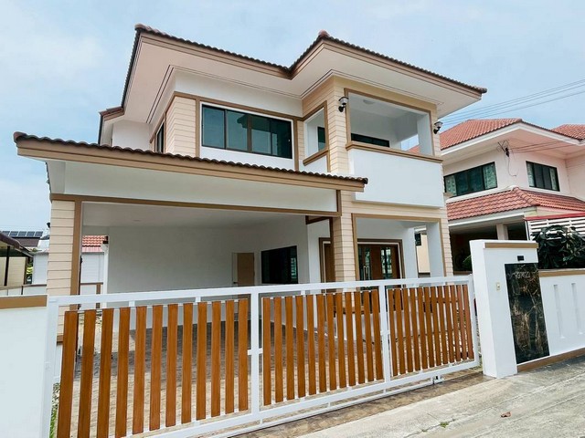 ประกาศฟรี! ซื้อ-ขาย-เช่า คอนโด บ้าน ทาวน์โฮม ที่ดิน และพื้นที่เชิงพาณิชย์ทั่วประเทศไทย ทุกทำเล ทุกงบประมาณ ไม่มีค่าใช้จ่าย ลงง่าย ขายไว เข้าถึงผู้ซื้อโดยตรง 2 229825pic1.jpg