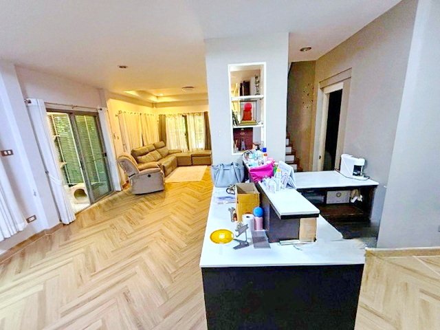 ประกาศฟรี! ซื้อ-ขาย-เช่า คอนโด บ้าน ทาวน์โฮม ที่ดิน และพื้นที่เชิงพาณิชย์ทั่วประเทศไทย ทุกทำเล ทุกงบประมาณ ไม่มีค่าใช้จ่าย ลงง่าย ขายไว เข้าถึงผู้ซื้อโดยตรง 4 228788pic3.jpg