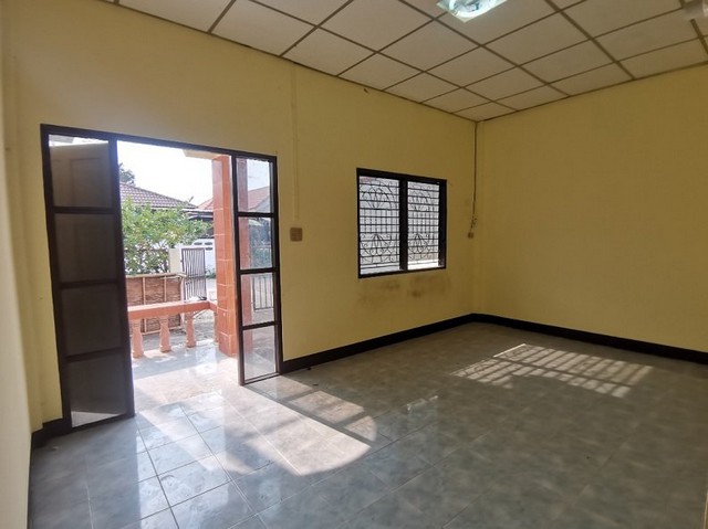 ประกาศฟรี! ซื้อ-ขาย-เช่า คอนโด บ้าน ทาวน์โฮม ที่ดิน และพื้นที่เชิงพาณิชย์ทั่วประเทศไทย ทุกทำเล ทุกงบประมาณ ไม่มีค่าใช้จ่าย ลงง่าย ขายไว เข้าถึงผู้ซื้อโดยตรง 3 204986pic2.jpg