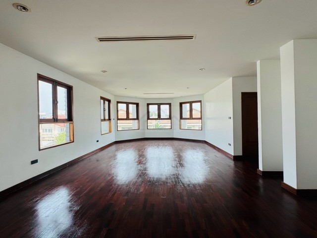 ประกาศฟรี! ซื้อ-ขาย-เช่า คอนโด บ้าน ทาวน์โฮม ที่ดิน และพื้นที่เชิงพาณิชย์ทั่วประเทศไทย ทุกทำเล ทุกงบประมาณ ไม่มีค่าใช้จ่าย ลงง่าย ขายไว เข้าถึงผู้ซื้อโดยตรง 4 493485pic3.jpg