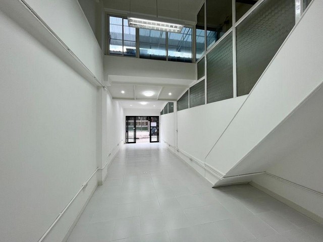 ประกาศฟรี! ซื้อ-ขาย-เช่า คอนโด บ้าน ทาวน์โฮม ที่ดิน และพื้นที่เชิงพาณิชย์ทั่วประเทศไทย ทุกทำเล ทุกงบประมาณ ไม่มีค่าใช้จ่าย ลงง่าย ขายไว เข้าถึงผู้ซื้อโดยตรง 3 503349pic2.jpg