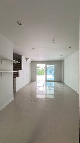 ประกาศฟรี! ซื้อ-ขาย-เช่า คอนโด บ้าน ทาวน์โฮม ที่ดิน และพื้นที่เชิงพาณิชย์ทั่วประเทศไทย ทุกทำเล ทุกงบประมาณ ไม่มีค่าใช้จ่าย ลงง่าย ขายไว เข้าถึงผู้ซื้อโดยตรง 3 291006pic2.jpg