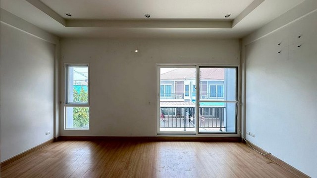 ประกาศฟรี! ซื้อ-ขาย-เช่า คอนโด บ้าน ทาวน์โฮม ที่ดิน และพื้นที่เชิงพาณิชย์ทั่วประเทศไทย ทุกทำเล ทุกงบประมาณ ไม่มีค่าใช้จ่าย ลงง่าย ขายไว เข้าถึงผู้ซื้อโดยตรง 4 291006pic3.jpg