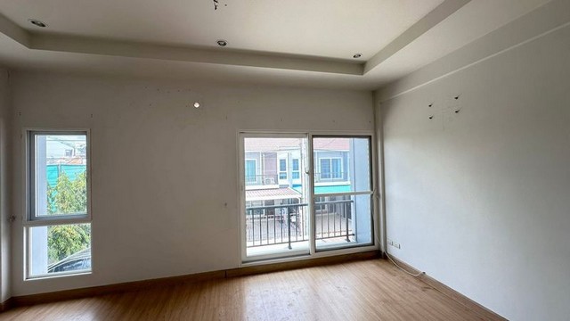 ประกาศฟรี! ซื้อ-ขาย-เช่า คอนโด บ้าน ทาวน์โฮม ที่ดิน และพื้นที่เชิงพาณิชย์ทั่วประเทศไทย ทุกทำเล ทุกงบประมาณ ไม่มีค่าใช้จ่าย ลงง่าย ขายไว เข้าถึงผู้ซื้อโดยตรง 5 291006pic4.jpg