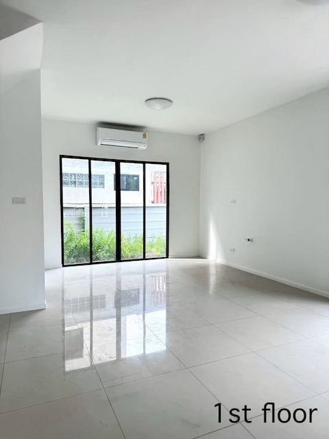 ประกาศฟรี! ซื้อ-ขาย-เช่า คอนโด บ้าน ทาวน์โฮม ที่ดิน และพื้นที่เชิงพาณิชย์ทั่วประเทศไทย ทุกทำเล ทุกงบประมาณ ไม่มีค่าใช้จ่าย ลงง่าย ขายไว เข้าถึงผู้ซื้อโดยตรง 4 503359pic3.jpg