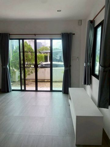 ประกาศฟรี! ซื้อ-ขาย-เช่า คอนโด บ้าน ทาวน์โฮม ที่ดิน และพื้นที่เชิงพาณิชย์ทั่วประเทศไทย ทุกทำเล ทุกงบประมาณ ไม่มีค่าใช้จ่าย ลงง่าย ขายไว เข้าถึงผู้ซื้อโดยตรง 3 230083pic2.jpg