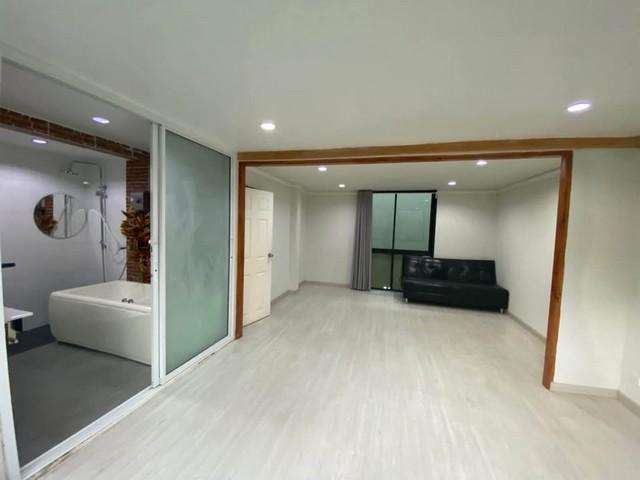 ประกาศฟรี! ซื้อ-ขาย-เช่า คอนโด บ้าน ทาวน์โฮม ที่ดิน และพื้นที่เชิงพาณิชย์ทั่วประเทศไทย ทุกทำเล ทุกงบประมาณ ไม่มีค่าใช้จ่าย ลงง่าย ขายไว เข้าถึงผู้ซื้อโดยตรง 5 503438pic4.jpg