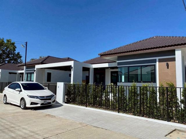 ประกาศฟรี! ซื้อ-ขาย-เช่า คอนโด บ้าน ทาวน์โฮม ที่ดิน และพื้นที่เชิงพาณิชย์ทั่วประเทศไทย ทุกทำเล ทุกงบประมาณ ไม่มีค่าใช้จ่าย ลงง่าย ขายไว เข้าถึงผู้ซื้อโดยตรง 2 230080pic1.jpg