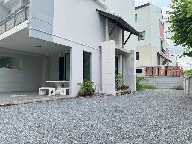 ประกาศฟรี! ซื้อ-ขาย-เช่า คอนโด บ้าน ทาวน์โฮม ที่ดิน และพื้นที่เชิงพาณิชย์ทั่วประเทศไทย ทุกทำเล ทุกงบประมาณ ไม่มีค่าใช้จ่าย ลงง่าย ขายไว เข้าถึงผู้ซื้อโดยตรง 3 503427pic2.jpg