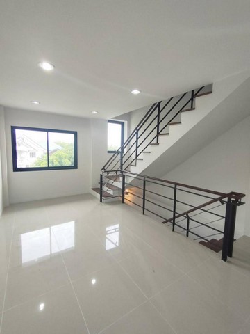 ประกาศฟรี! ซื้อ-ขาย-เช่า คอนโด บ้าน ทาวน์โฮม ที่ดิน และพื้นที่เชิงพาณิชย์ทั่วประเทศไทย ทุกทำเล ทุกงบประมาณ ไม่มีค่าใช้จ่าย ลงง่าย ขายไว เข้าถึงผู้ซื้อโดยตรง 5 503460pic4.jpg