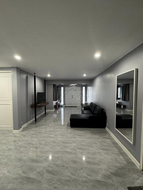 ประกาศฟรี! ซื้อ-ขาย-เช่า คอนโด บ้าน ทาวน์โฮม ที่ดิน และพื้นที่เชิงพาณิชย์ทั่วประเทศไทย ทุกทำเล ทุกงบประมาณ ไม่มีค่าใช้จ่าย ลงง่าย ขายไว เข้าถึงผู้ซื้อโดยตรง 5 503494pic4.jpg