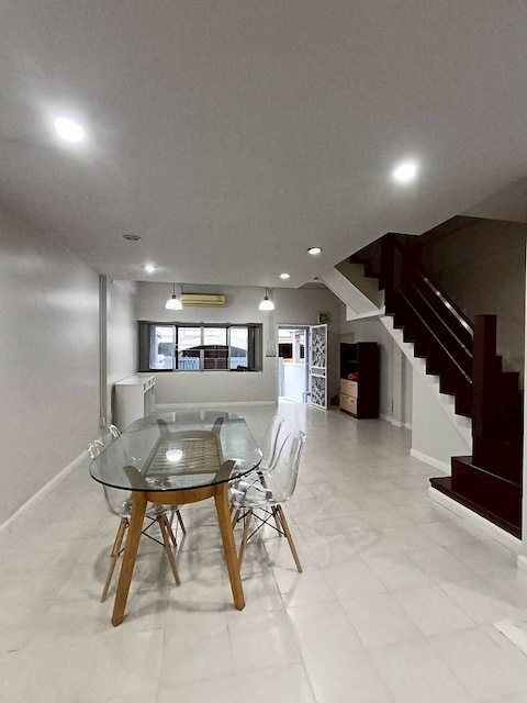 ประกาศฟรี! ซื้อ-ขาย-เช่า คอนโด บ้าน ทาวน์โฮม ที่ดิน และพื้นที่เชิงพาณิชย์ทั่วประเทศไทย ทุกทำเล ทุกงบประมาณ ไม่มีค่าใช้จ่าย ลงง่าย ขายไว เข้าถึงผู้ซื้อโดยตรง 3 291715pic2.jpg