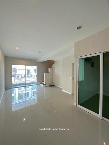 ประกาศฟรี! ซื้อ-ขาย-เช่า คอนโด บ้าน ทาวน์โฮม ที่ดิน และพื้นที่เชิงพาณิชย์ทั่วประเทศไทย ทุกทำเล ทุกงบประมาณ ไม่มีค่าใช้จ่าย ลงง่าย ขายไว เข้าถึงผู้ซื้อโดยตรง 3 22627pic2.jpg