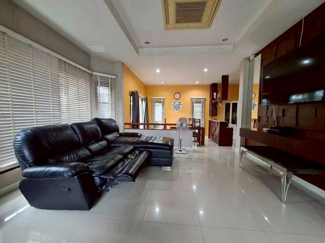 ประกาศฟรี! ซื้อ-ขาย-เช่า คอนโด บ้าน ทาวน์โฮม ที่ดิน และพื้นที่เชิงพาณิชย์ทั่วประเทศไทย ทุกทำเล ทุกงบประมาณ ไม่มีค่าใช้จ่าย ลงง่าย ขายไว เข้าถึงผู้ซื้อโดยตรง 4 230788pic3.jpg