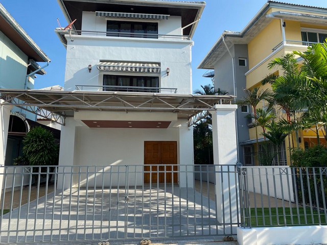 ประกาศฟรี! ซื้อ-ขาย-เช่า คอนโด บ้าน ทาวน์โฮม ที่ดิน และพื้นที่เชิงพาณิชย์ทั่วประเทศไทย ทุกทำเล ทุกงบประมาณ ไม่มีค่าใช้จ่าย ลงง่าย ขายไว เข้าถึงผู้ซื้อโดยตรง 3 229886pic2.jpg