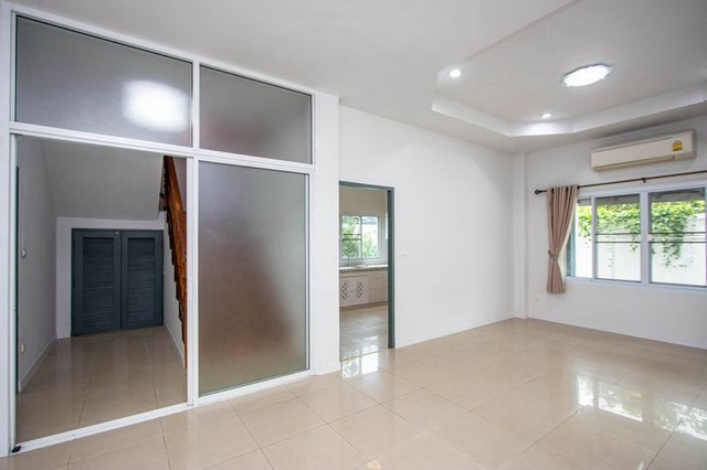 ประกาศฟรี! ซื้อ-ขาย-เช่า คอนโด บ้าน ทาวน์โฮม ที่ดิน และพื้นที่เชิงพาณิชย์ทั่วประเทศไทย ทุกทำเล ทุกงบประมาณ ไม่มีค่าใช้จ่าย ลงง่าย ขายไว เข้าถึงผู้ซื้อโดยตรง 5 230833pic4.jpg