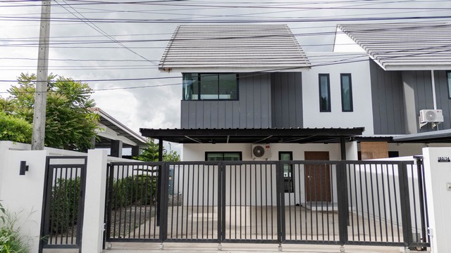 ประกาศฟรี! ซื้อ-ขาย-เช่า คอนโด บ้าน ทาวน์โฮม ที่ดิน และพื้นที่เชิงพาณิชย์ทั่วประเทศไทย ทุกทำเล ทุกงบประมาณ ไม่มีค่าใช้จ่าย ลงง่าย ขายไว เข้าถึงผู้ซื้อโดยตรง 2 227019pic1.jpg