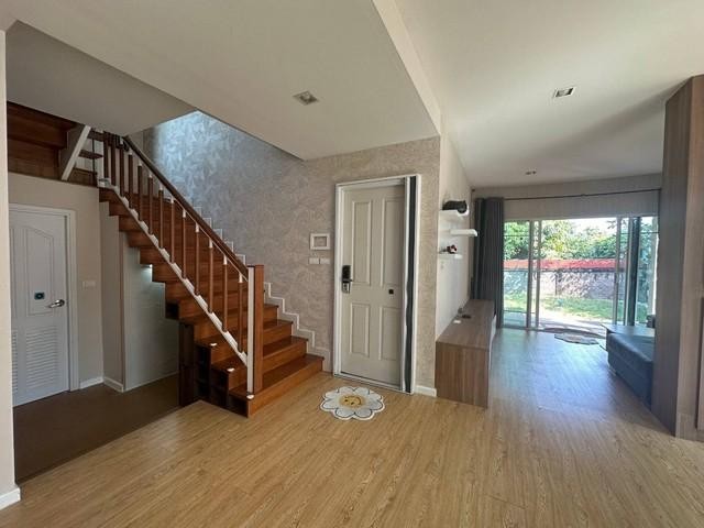 ประกาศฟรี! ซื้อ-ขาย-เช่า คอนโด บ้าน ทาวน์โฮม ที่ดิน และพื้นที่เชิงพาณิชย์ทั่วประเทศไทย ทุกทำเล ทุกงบประมาณ ไม่มีค่าใช้จ่าย ลงง่าย ขายไว เข้าถึงผู้ซื้อโดยตรง 5 503526pic4.jpg