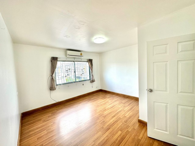 ประกาศฟรี! ซื้อ-ขาย-เช่า คอนโด บ้าน ทาวน์โฮม ที่ดิน และพื้นที่เชิงพาณิชย์ทั่วประเทศไทย ทุกทำเล ทุกงบประมาณ ไม่มีค่าใช้จ่าย ลงง่าย ขายไว เข้าถึงผู้ซื้อโดยตรง 5 230946pic4.jpg