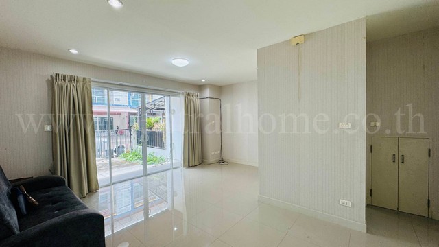 ประกาศฟรี! ซื้อ-ขาย-เช่า คอนโด บ้าน ทาวน์โฮม ที่ดิน และพื้นที่เชิงพาณิชย์ทั่วประเทศไทย ทุกทำเล ทุกงบประมาณ ไม่มีค่าใช้จ่าย ลงง่าย ขายไว เข้าถึงผู้ซื้อโดยตรง 4 230968pic3.jpg