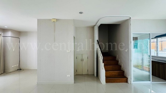 ประกาศฟรี! ซื้อ-ขาย-เช่า คอนโด บ้าน ทาวน์โฮม ที่ดิน และพื้นที่เชิงพาณิชย์ทั่วประเทศไทย ทุกทำเล ทุกงบประมาณ ไม่มีค่าใช้จ่าย ลงง่าย ขายไว เข้าถึงผู้ซื้อโดยตรง 5 230968pic4.jpg