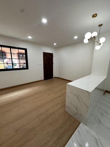 ประกาศฟรี! ซื้อ-ขาย-เช่า คอนโด บ้าน ทาวน์โฮม ที่ดิน และพื้นที่เชิงพาณิชย์ทั่วประเทศไทย ทุกทำเล ทุกงบประมาณ ไม่มีค่าใช้จ่าย ลงง่าย ขายไว เข้าถึงผู้ซื้อโดยตรง 4 291964pic3.jpg