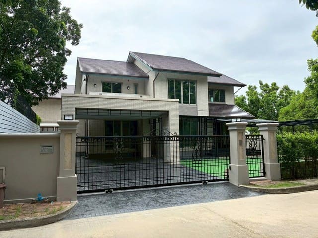 ประกาศฟรี! ซื้อ-ขาย-เช่า คอนโด บ้าน ทาวน์โฮม ที่ดิน และพื้นที่เชิงพาณิชย์ทั่วประเทศไทย ทุกทำเล ทุกงบประมาณ ไม่มีค่าใช้จ่าย ลงง่าย ขายไว เข้าถึงผู้ซื้อโดยตรง 2 215258pic1.jpg