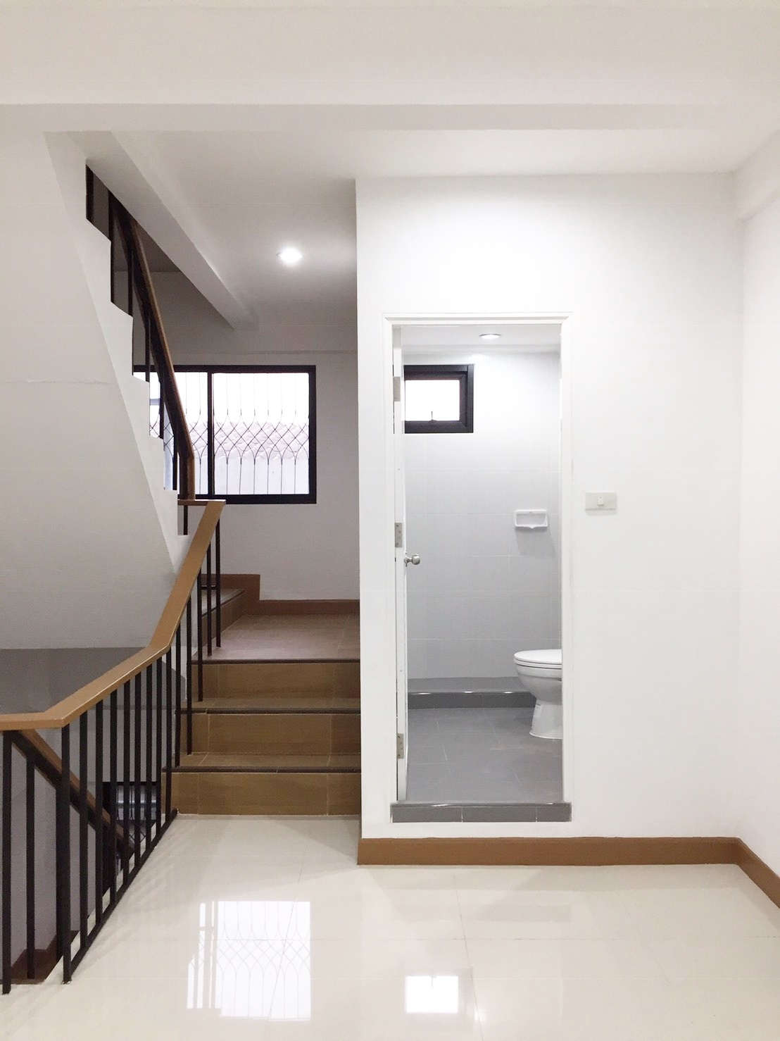 ประกาศฟรี! ซื้อ-ขาย-เช่า คอนโด บ้าน ทาวน์โฮม ที่ดิน และพื้นที่เชิงพาณิชย์ทั่วประเทศไทย ทุกทำเล ทุกงบประมาณ ไม่มีค่าใช้จ่าย ลงง่าย ขายไว เข้าถึงผู้ซื้อโดยตรง 5 306316pic4.jpg