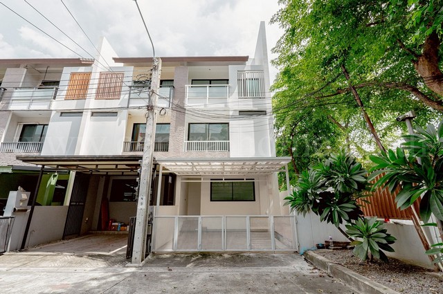 ประกาศฟรี! ซื้อ-ขาย-เช่า คอนโด บ้าน ทาวน์โฮม ที่ดิน และพื้นที่เชิงพาณิชย์ทั่วประเทศไทย ทุกทำเล ทุกงบประมาณ ไม่มีค่าใช้จ่าย ลงง่าย ขายไว เข้าถึงผู้ซื้อโดยตรง 2 285358pic1.jpg