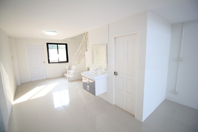 ประกาศฟรี! ซื้อ-ขาย-เช่า คอนโด บ้าน ทาวน์โฮม ที่ดิน และพื้นที่เชิงพาณิชย์ทั่วประเทศไทย ทุกทำเล ทุกงบประมาณ ไม่มีค่าใช้จ่าย ลงง่าย ขายไว เข้าถึงผู้ซื้อโดยตรง 3 306182pic2.jpg