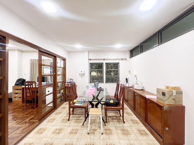 ประกาศฟรี! ซื้อ-ขาย-เช่า คอนโด บ้าน ทาวน์โฮม ที่ดิน และพื้นที่เชิงพาณิชย์ทั่วประเทศไทย ทุกทำเล ทุกงบประมาณ ไม่มีค่าใช้จ่าย ลงง่าย ขายไว เข้าถึงผู้ซื้อโดยตรง 5 180952pic4.jpg