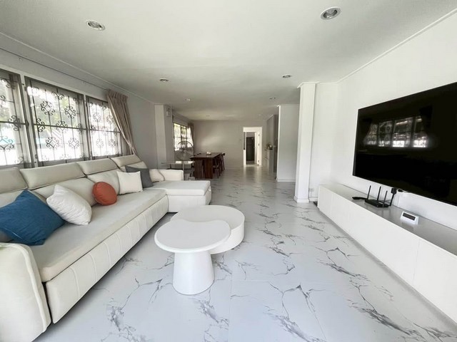 ประกาศฟรี! ซื้อ-ขาย-เช่า คอนโด บ้าน ทาวน์โฮม ที่ดิน และพื้นที่เชิงพาณิชย์ทั่วประเทศไทย ทุกทำเล ทุกงบประมาณ ไม่มีค่าใช้จ่าย ลงง่าย ขายไว เข้าถึงผู้ซื้อโดยตรง 2 503629pic1.jpg