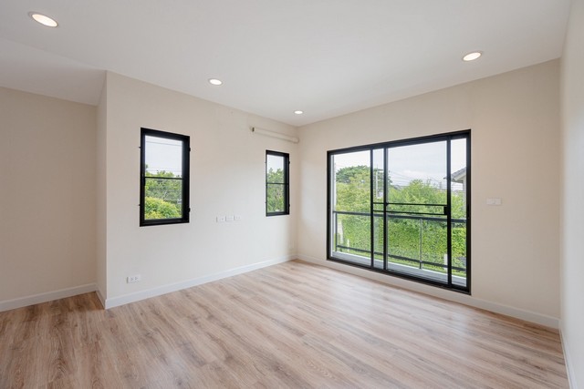 ประกาศฟรี! ซื้อ-ขาย-เช่า คอนโด บ้าน ทาวน์โฮม ที่ดิน และพื้นที่เชิงพาณิชย์ทั่วประเทศไทย ทุกทำเล ทุกงบประมาณ ไม่มีค่าใช้จ่าย ลงง่าย ขายไว เข้าถึงผู้ซื้อโดยตรง 5 230993pic4.jpg