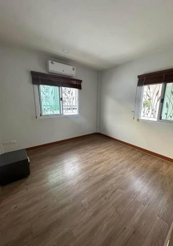 ประกาศฟรี! ซื้อ-ขาย-เช่า คอนโด บ้าน ทาวน์โฮม ที่ดิน และพื้นที่เชิงพาณิชย์ทั่วประเทศไทย ทุกทำเล ทุกงบประมาณ ไม่มีค่าใช้จ่าย ลงง่าย ขายไว เข้าถึงผู้ซื้อโดยตรง 4 503675pic3.jpg