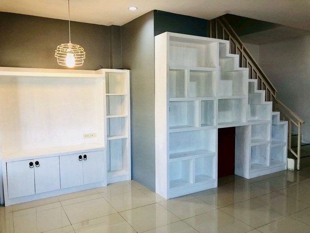 ประกาศฟรี! ซื้อ-ขาย-เช่า คอนโด บ้าน ทาวน์โฮม ที่ดิน และพื้นที่เชิงพาณิชย์ทั่วประเทศไทย ทุกทำเล ทุกงบประมาณ ไม่มีค่าใช้จ่าย ลงง่าย ขายไว เข้าถึงผู้ซื้อโดยตรง 3 291459pic2.jpg