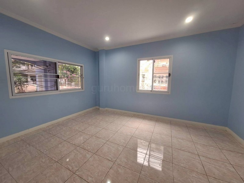 ประกาศฟรี! ซื้อ-ขาย-เช่า คอนโด บ้าน ทาวน์โฮม ที่ดิน และพื้นที่เชิงพาณิชย์ทั่วประเทศไทย ทุกทำเล ทุกงบประมาณ ไม่มีค่าใช้จ่าย ลงง่าย ขายไว เข้าถึงผู้ซื้อโดยตรง 4 206095pic3.jpg