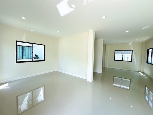 ประกาศฟรี! ซื้อ-ขาย-เช่า คอนโด บ้าน ทาวน์โฮม ที่ดิน และพื้นที่เชิงพาณิชย์ทั่วประเทศไทย ทุกทำเล ทุกงบประมาณ ไม่มีค่าใช้จ่าย ลงง่าย ขายไว เข้าถึงผู้ซื้อโดยตรง 5 291826pic4.jpg