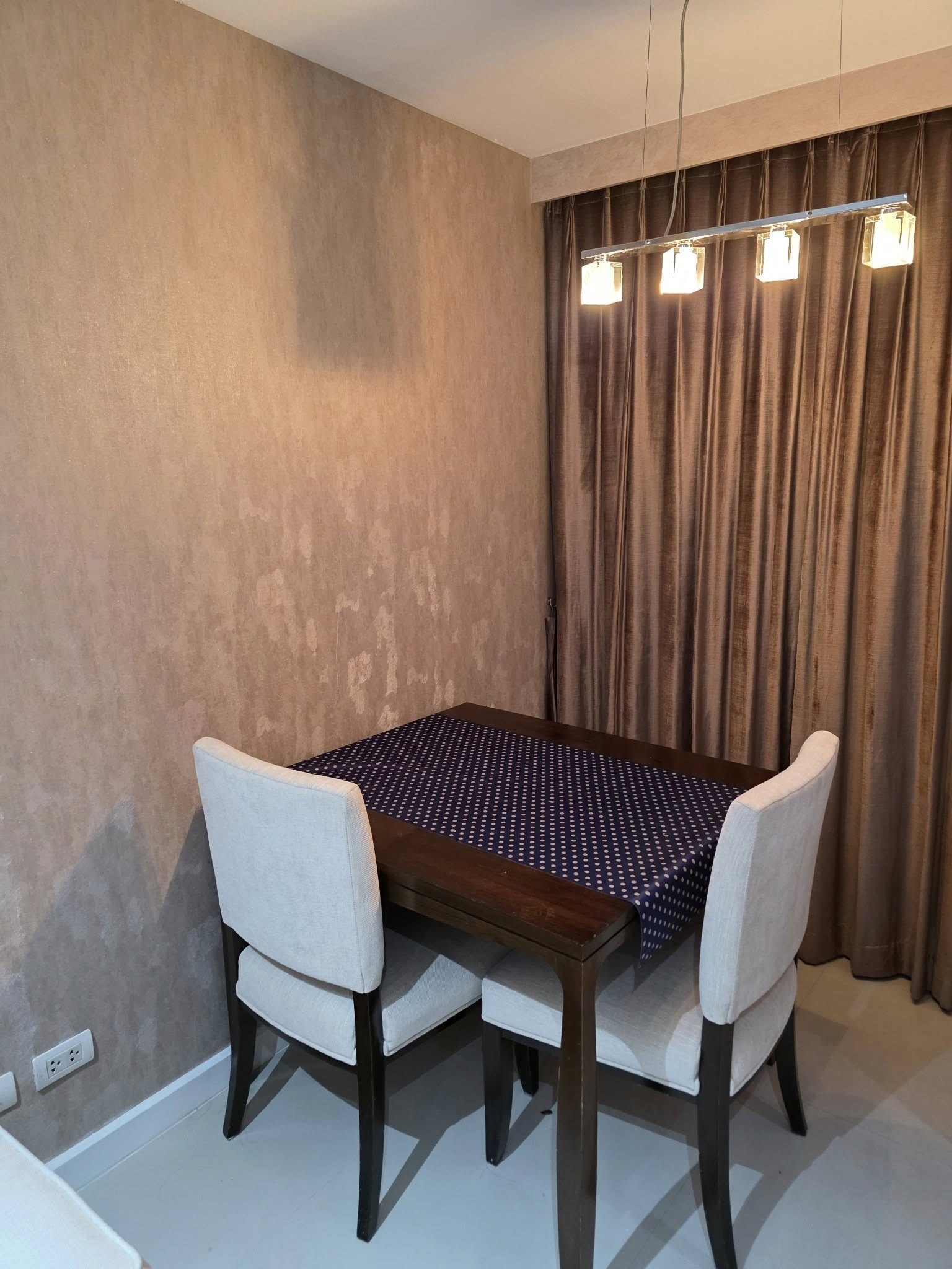 ประกาศฟรี! ซื้อ-ขาย-เช่า คอนโด บ้าน ทาวน์โฮม ที่ดิน และพื้นที่เชิงพาณิชย์ทั่วประเทศไทย ทุกทำเล ทุกงบประมาณ ไม่มีค่าใช้จ่าย ลงง่าย ขายไว เข้าถึงผู้ซื้อโดยตรง 4 503804pic3.jpg