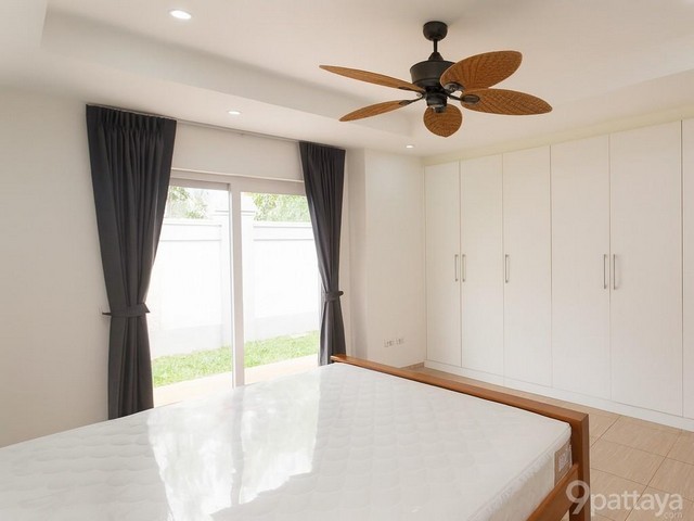 ประกาศฟรี! ซื้อ-ขาย-เช่า คอนโด บ้าน ทาวน์โฮม ที่ดิน และพื้นที่เชิงพาณิชย์ทั่วประเทศไทย ทุกทำเล ทุกงบประมาณ ไม่มีค่าใช้จ่าย ลงง่าย ขายไว เข้าถึงผู้ซื้อโดยตรง 5 502698pic4.jpg