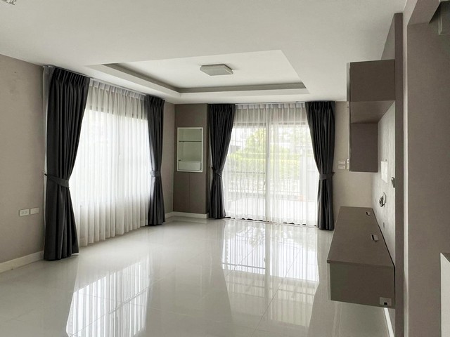 ประกาศฟรี! ซื้อ-ขาย-เช่า คอนโด บ้าน ทาวน์โฮม ที่ดิน และพื้นที่เชิงพาณิชย์ทั่วประเทศไทย ทุกทำเล ทุกงบประมาณ ไม่มีค่าใช้จ่าย ลงง่าย ขายไว เข้าถึงผู้ซื้อโดยตรง 3 258685pic2.jpg