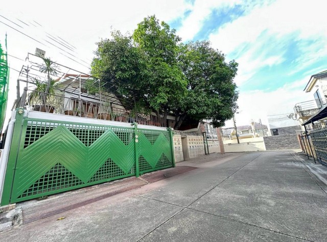 ประกาศฟรี! ซื้อ-ขาย-เช่า คอนโด บ้าน ทาวน์โฮม ที่ดิน และพื้นที่เชิงพาณิชย์ทั่วประเทศไทย ทุกทำเล ทุกงบประมาณ ไม่มีค่าใช้จ่าย ลงง่าย ขายไว เข้าถึงผู้ซื้อโดยตรง 5 503831pic4.jpg