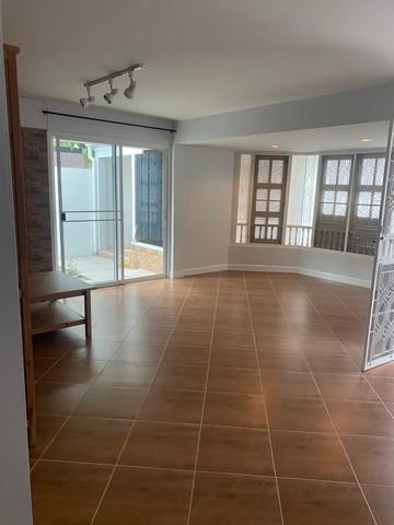 ประกาศฟรี! ซื้อ-ขาย-เช่า คอนโด บ้าน ทาวน์โฮม ที่ดิน และพื้นที่เชิงพาณิชย์ทั่วประเทศไทย ทุกทำเล ทุกงบประมาณ ไม่มีค่าใช้จ่าย ลงง่าย ขายไว เข้าถึงผู้ซื้อโดยตรง 4 503860pic3.jpg